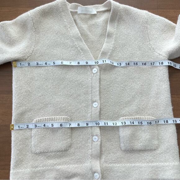 Hesperios | Women’s Knit Baby Alpaca Sweater Cream Button Front Cardigan Sweater - Picture 11 of 12